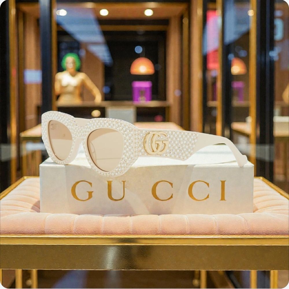 Gucci New Classy Special Edition 51mm Pavé l Diamond Rectangular Sunglasses - Picture 6 of 10